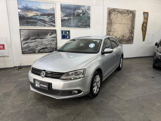 VOLKSWAGEN JETTA 2.0 COMFORTLINE FLEX 4P MANUAL